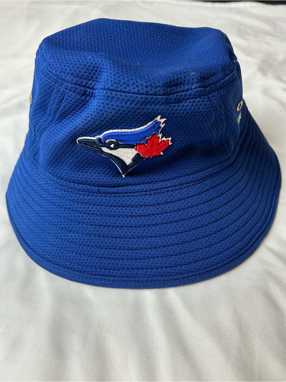 New Era Toronto Blue Jays Royal Blue Mesh Bucket Hat – One Size Fits Most